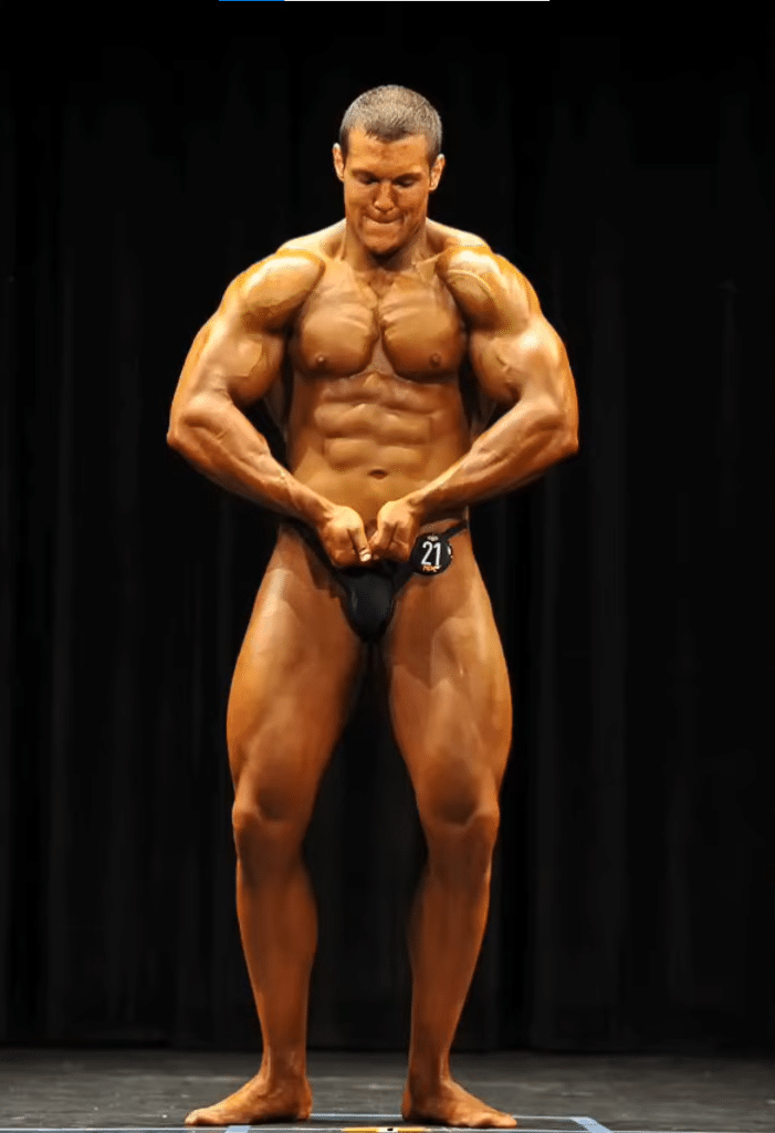 Evan Singleton doing bodybuilding