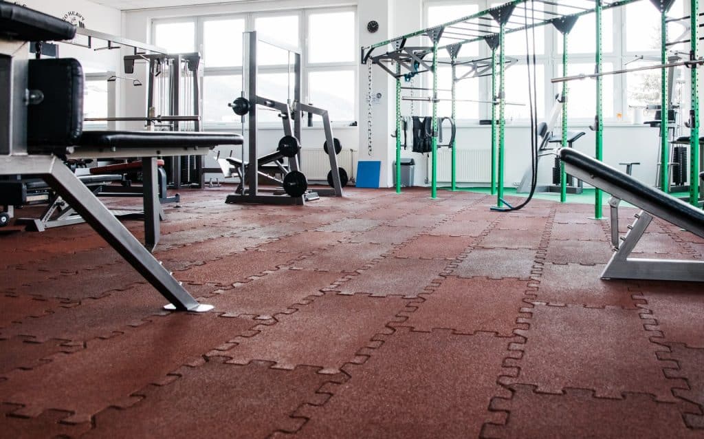 Do Horse Stall Mats Smell? + Solution