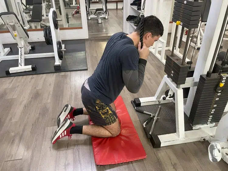 Kneeling Cable Crunch Return To The Starting Position