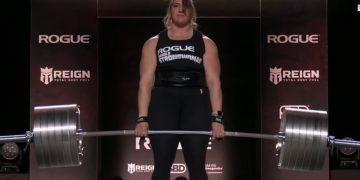 Lucy Underdown Elephant Bar Deadlift World Record