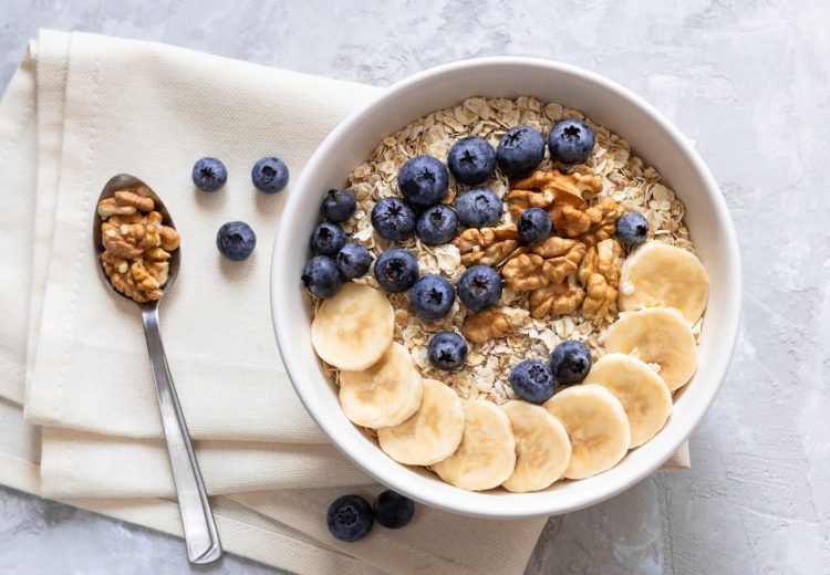 Oatmeal with Bananas and Blueberries Oatmeal with Bananas and Blueberries