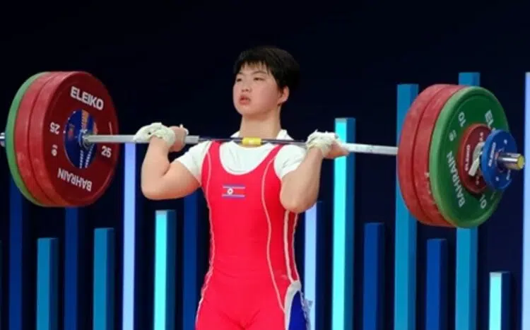 Suk Ri Sets Clean Jerk And Total World Records