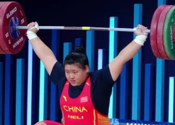 Yan Li Sets Snatch World Record