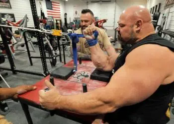 Brian Shaw Acquires New Arm Wrestling Training Apparatus