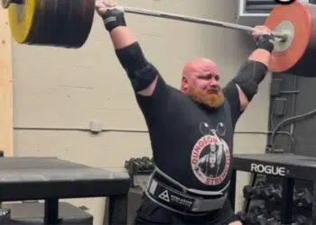 Lucas Hatton Locks Out 251 Kg Overhead Press