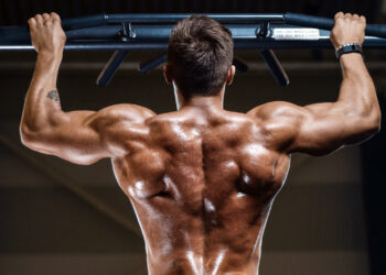 15 Minutes Pullup Bar Workout