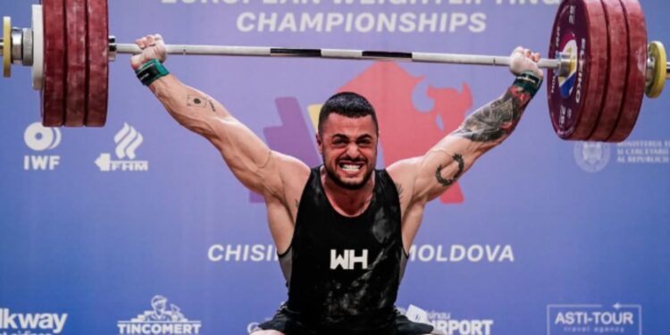 Karlos Nasar Sets Snatch And Total World Records