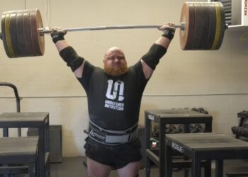 Lucas Hatton Locks Out 600 Lb Behind The Neck Press