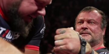 Devon Larratt Beats Alex Kurdecha