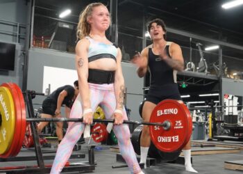 Rory Van Ulft Deadlifts 150 Kg 330 7 Lb