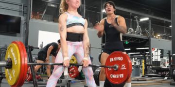 Rory Van Ulft Deadlifts 150 Kg 330 7 Lb