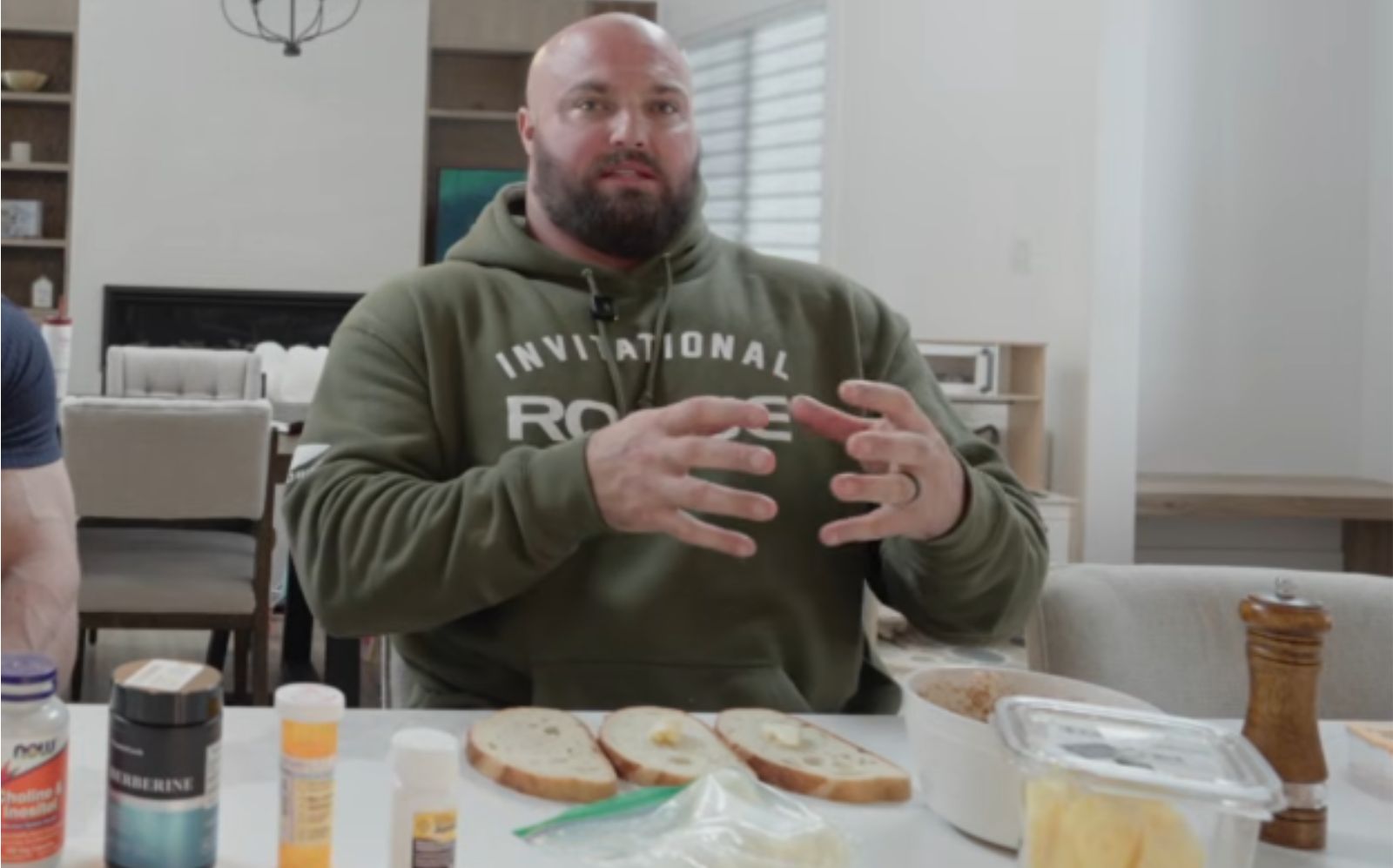 Mitchell Hooper Reveals His 7 000 Calorie Full Day Of Eating